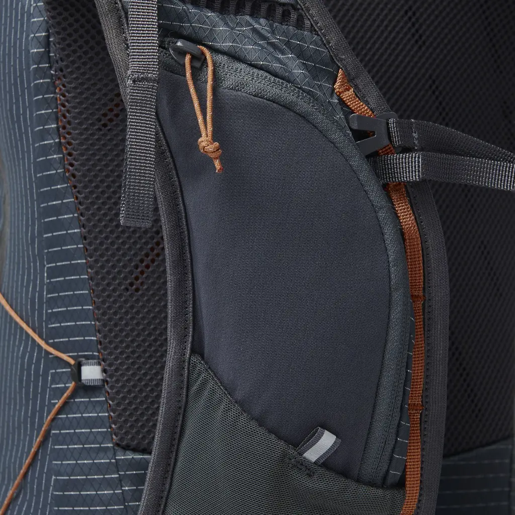 680028_9491_PURSUIT_30_BACKPACK_Carbon_Moab_Brown_05.webp